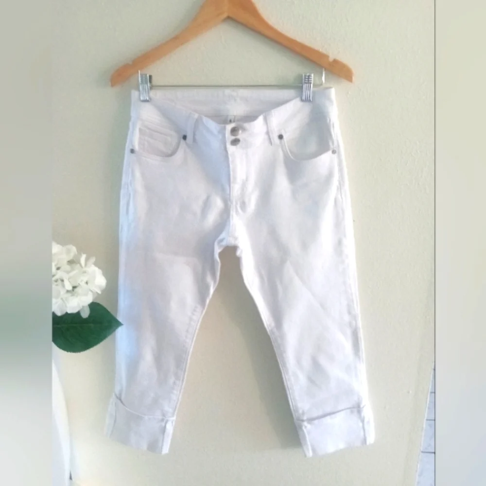 ❌❌SOLD❌❌ Kut From The Kloth Cuffed White Capri Jeans | 6 NWOT - Picture 2 of 10